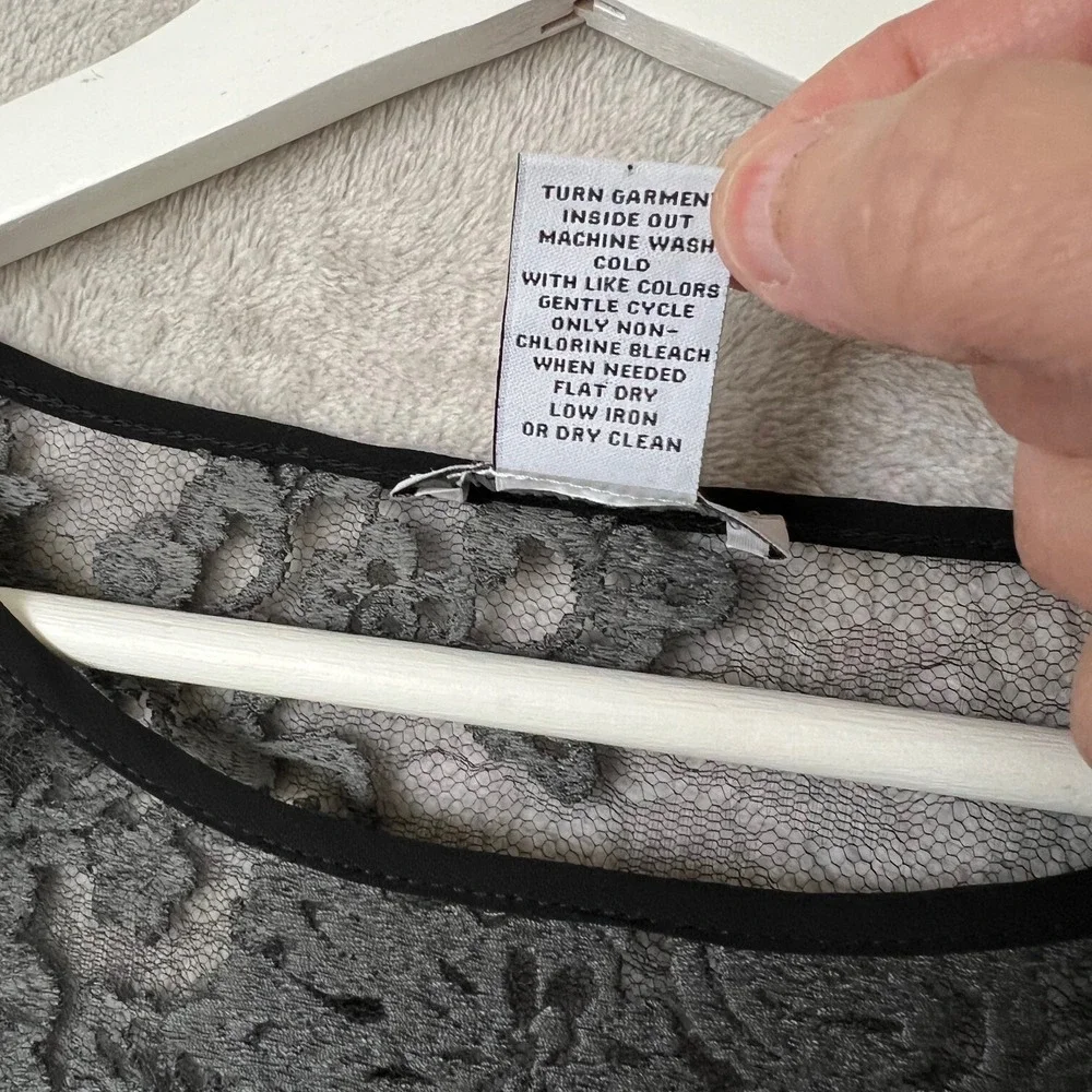 Carmen Marc Valvo Blouse Womens Medium Lace Overlay Half Bell Sleeve Goth Witchy - Picture 7 of 9